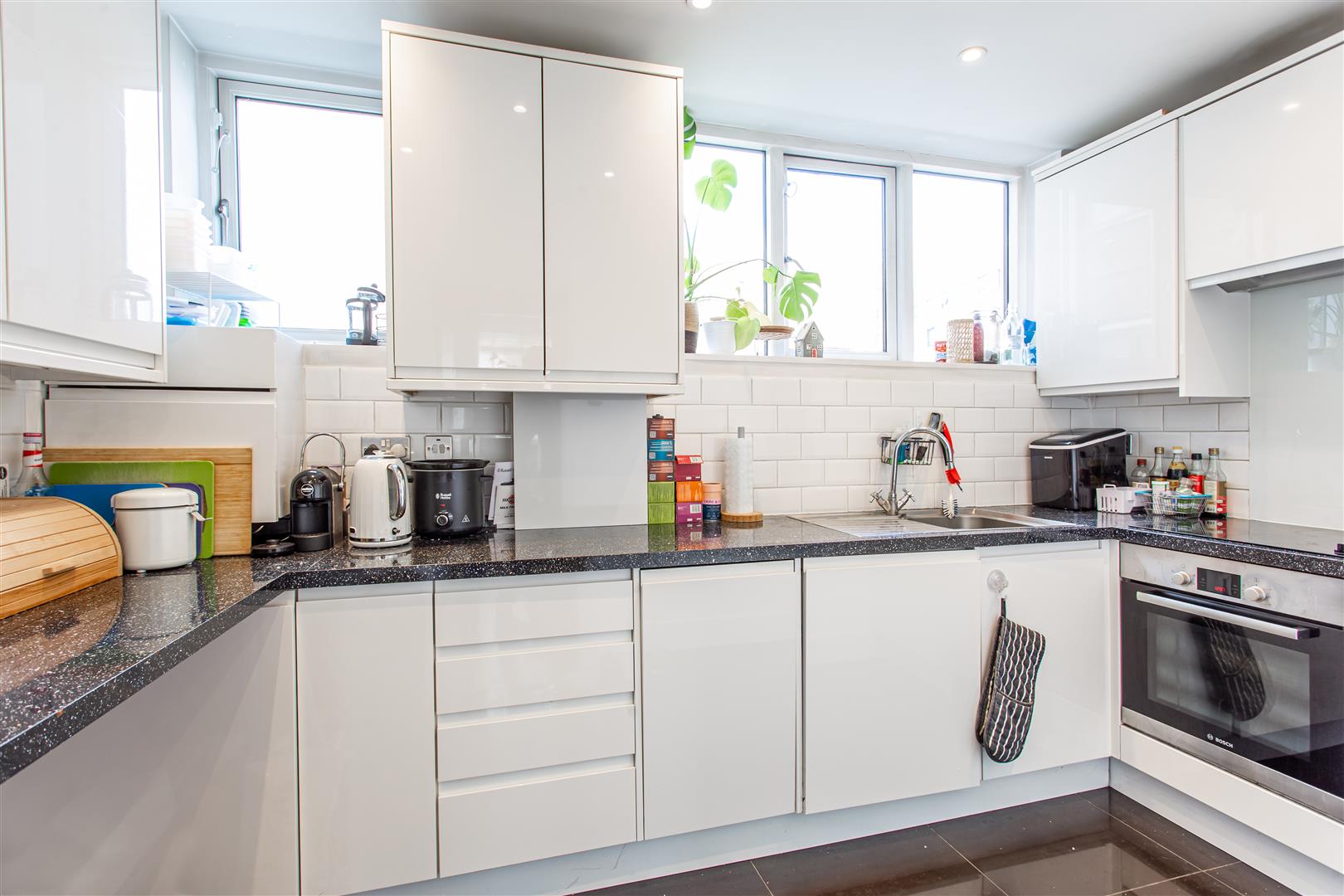 3 bed property in Harford Street, Stepney Green